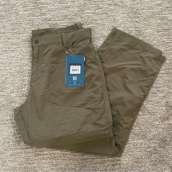 🚨 3 for $25 - WHITE Sierra Convertible Pants - Picture 1 of 9